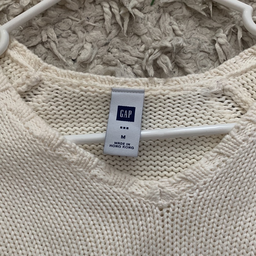 Gap Sweater - Picture 2 of 2